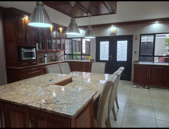 4 BEDROOM HOUSE FOR SALE IN UNITAS PARK